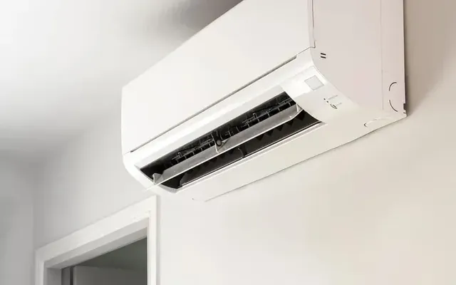Installation de pompe à chaleur air-air réversible à Sion