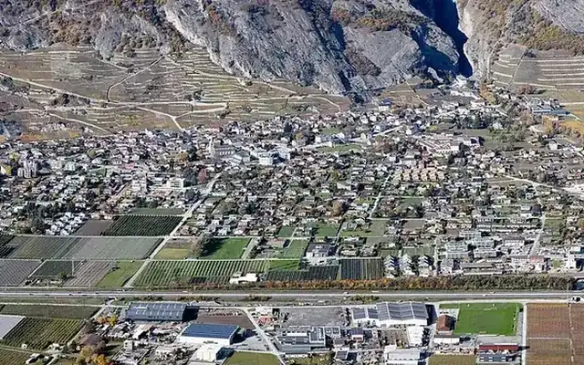 Pompe à chaleur à Ardon — village de la plaine du Rhône