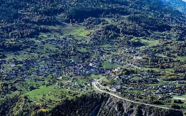 Pompe à chaleur à Vex — porte du val d'Hérens
